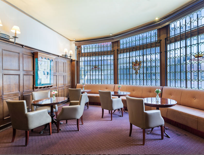 Claridge Hotel Buenos Aires Eksteriør billede The Club at London Heathrow Airport