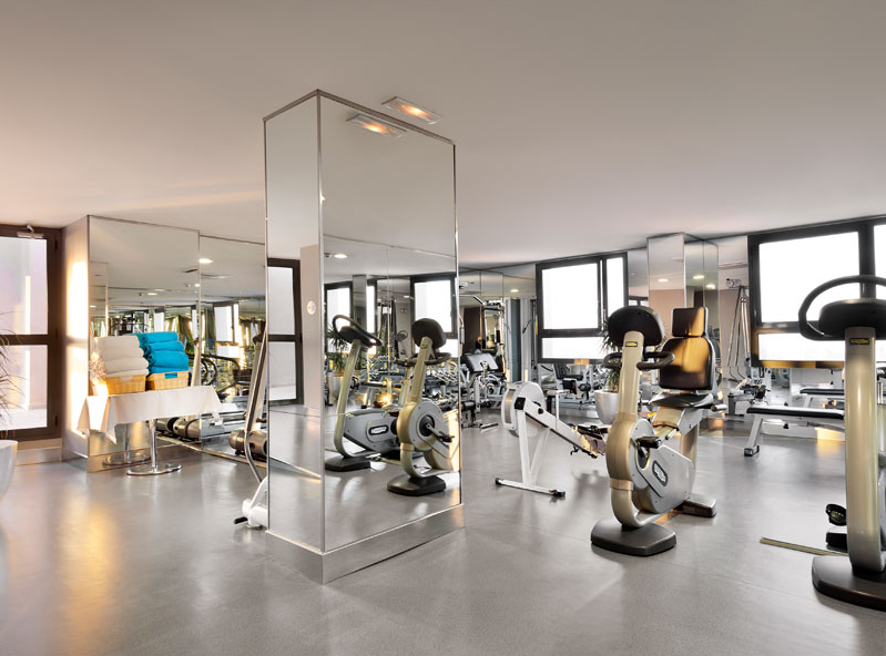 Claridge Hotel Buenos Aires Eksteriør billede The gym at the hotel