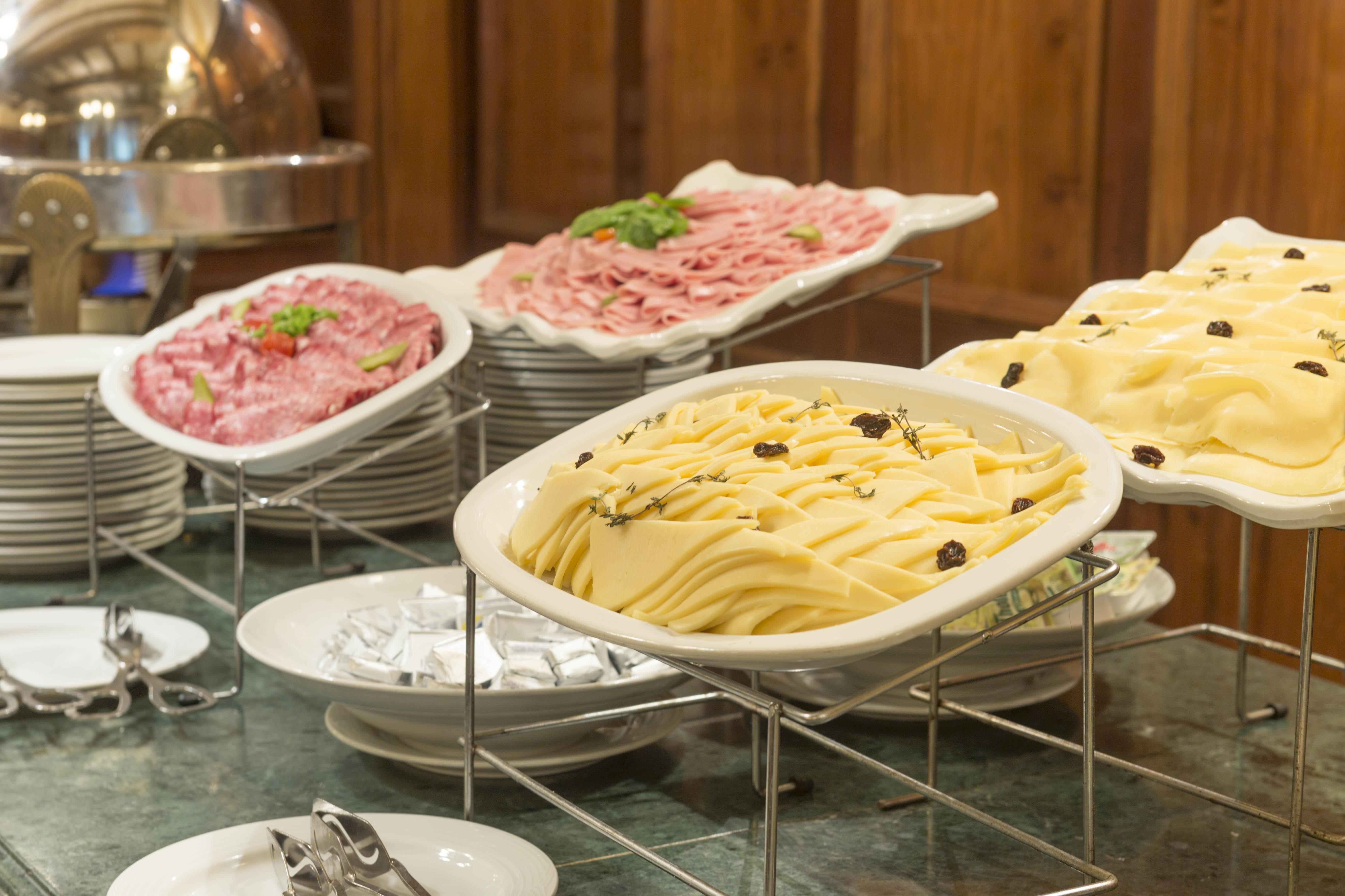 Claridge Hotel Buenos Aires Eksteriør billede A selection of cold cuts