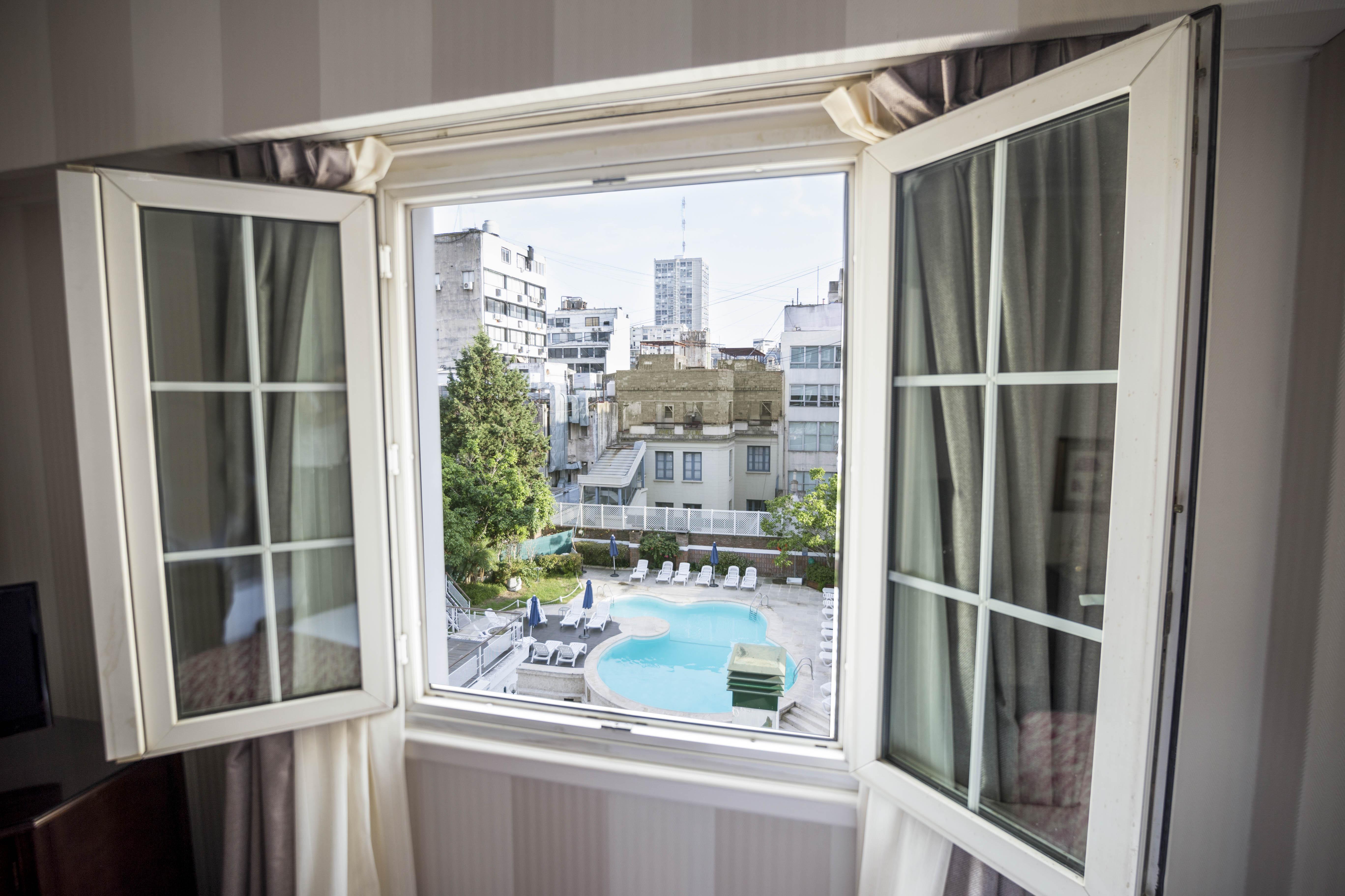 Claridge Hotel Buenos Aires Eksteriør billede A window
