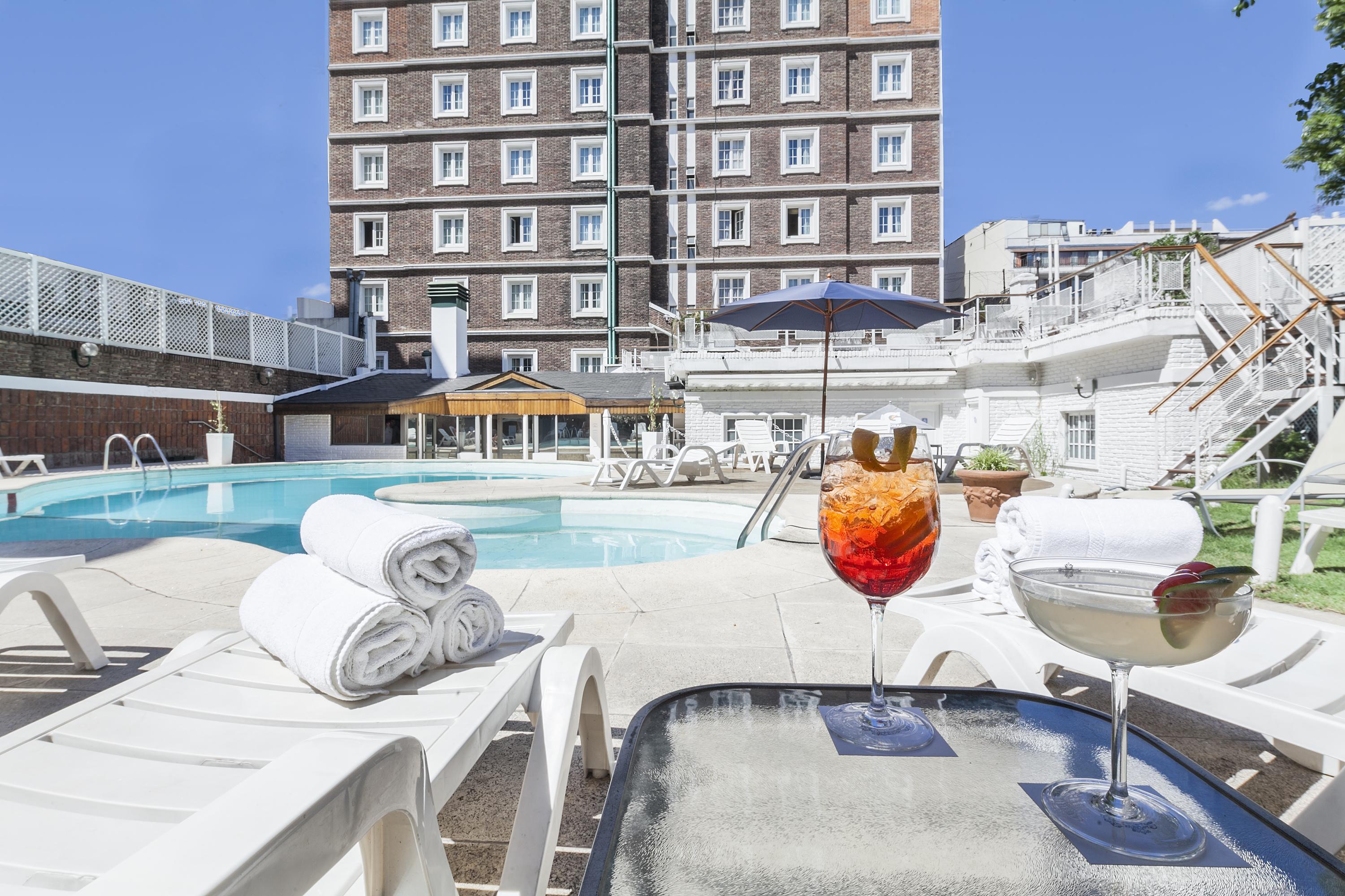 Claridge Hotel Buenos Aires Eksteriør billede The hotel's rooftop pool