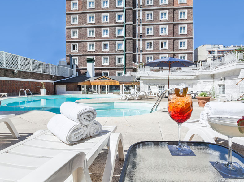 Claridge Hotel Buenos Aires Eksteriør billede The hotel's rooftop pool