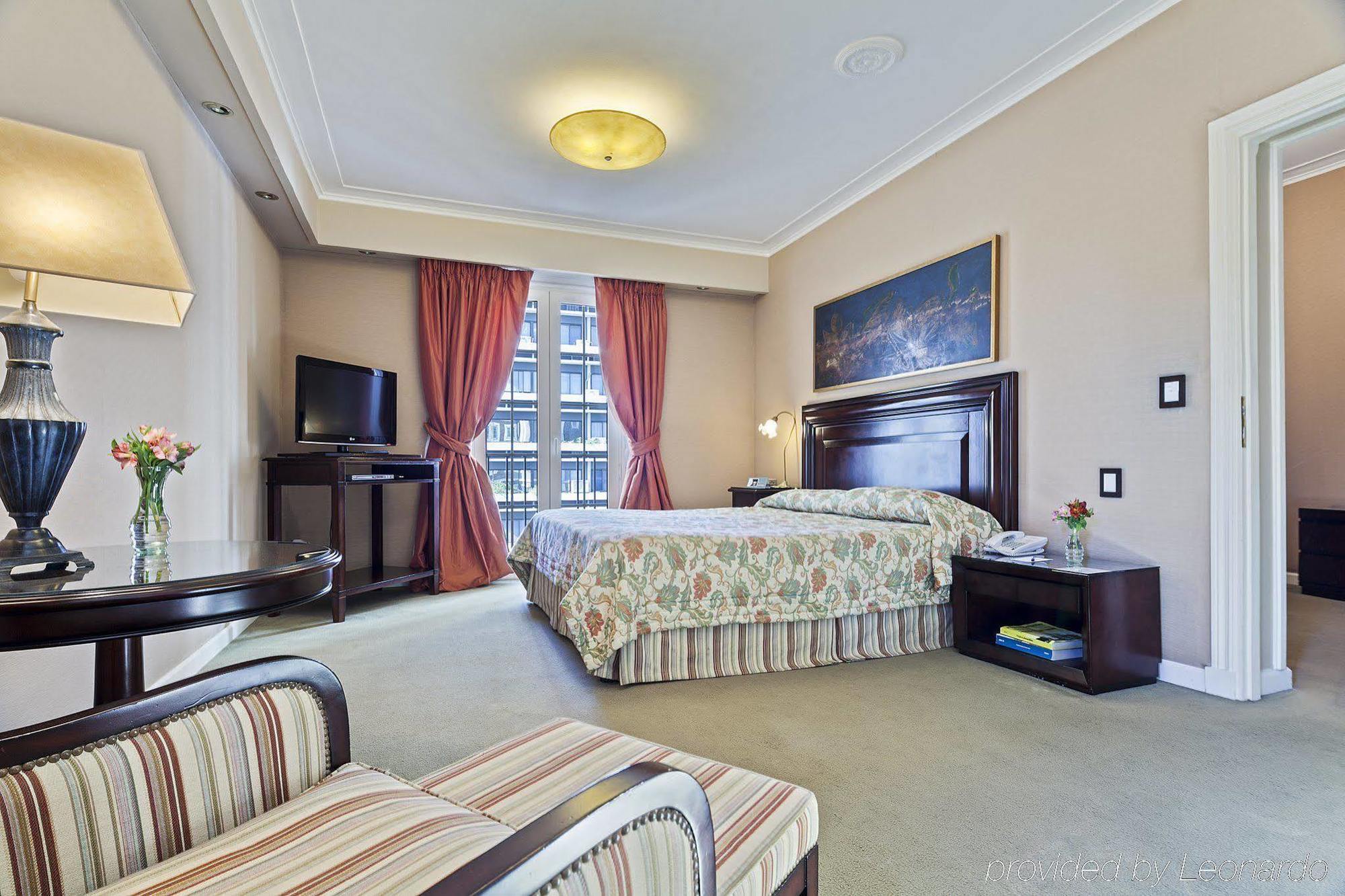 Claridge Hotel Buenos Aires Eksteriør billede A room at the hotel